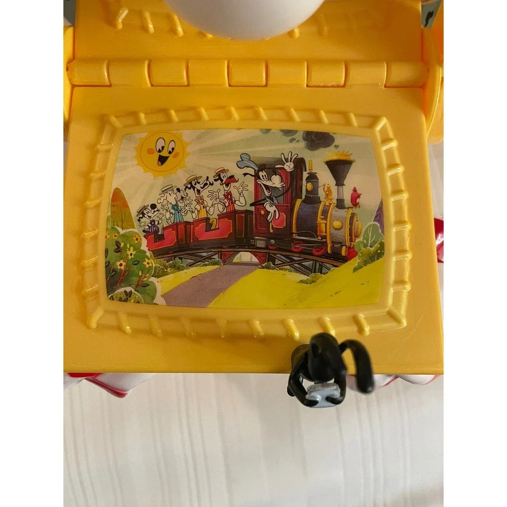 NEW Disney Mickey Mouse Runaway Railway Perfect Picnic‎ Basket Popcorn Bucket